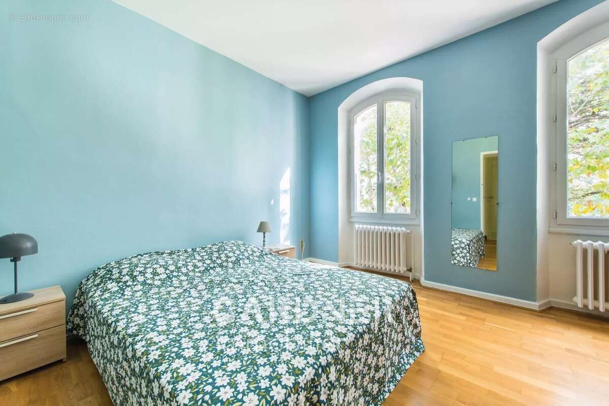 Maison de Maitre Type 7 de 220m2 + Dépendance 280m2. - photo 15