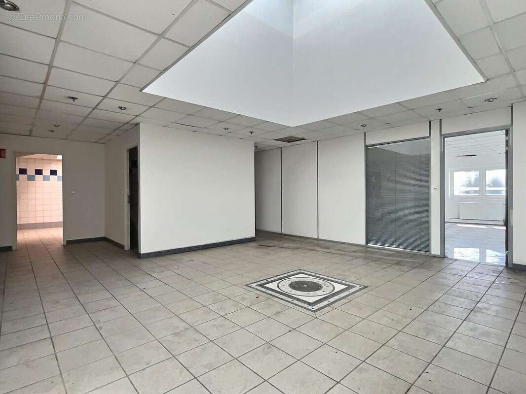 Commerce 6778 m² à Betting  - photo 8