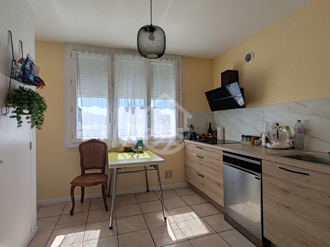Appartement à BOURG-LES-VALENCE