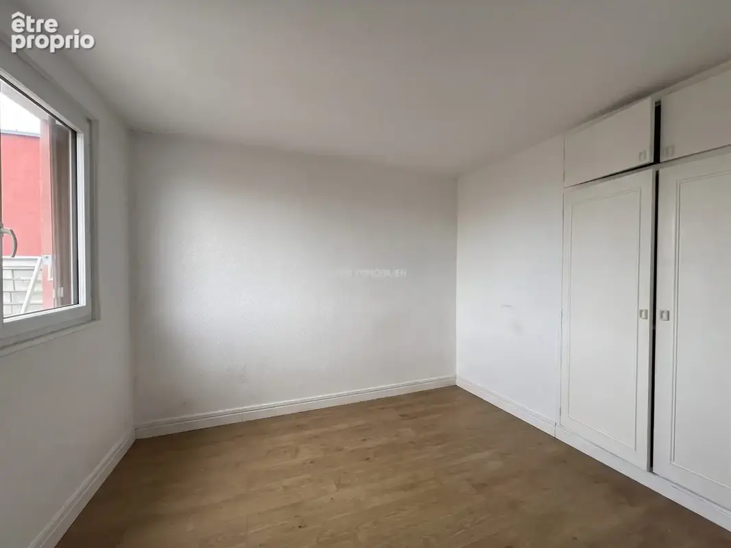 Appartement 4 pièces 68 m² à vendre à Poissy (78300) - photo 4