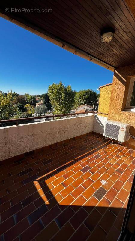 Appartement à VENELLES