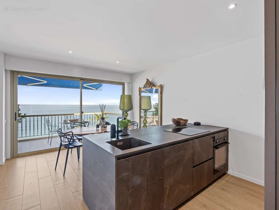 Appartement à CAGNES-SUR-MER