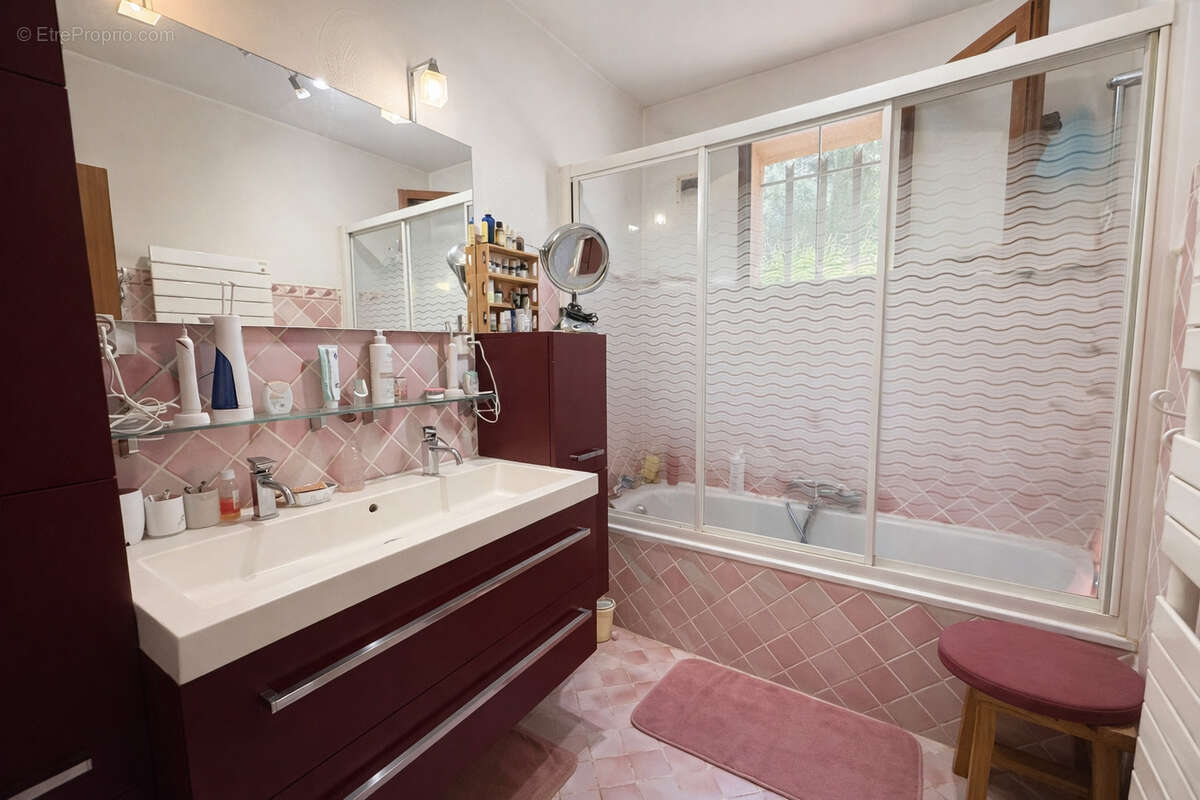 Maison à SOLLIES-TOUCAS