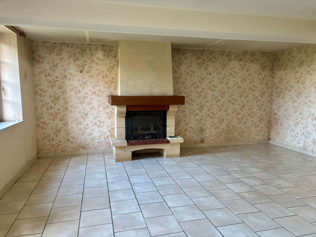 Maison à SAINT-ELIPH