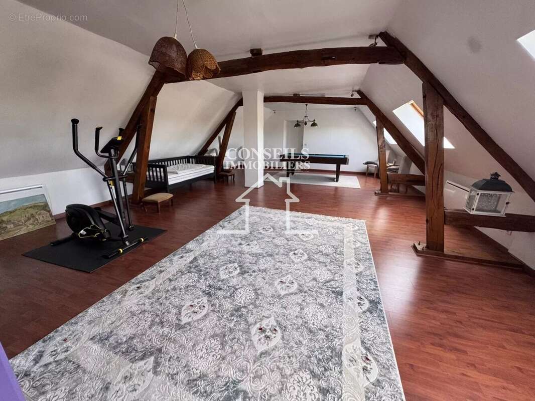 Maison à PRECY-SUR-VRIN