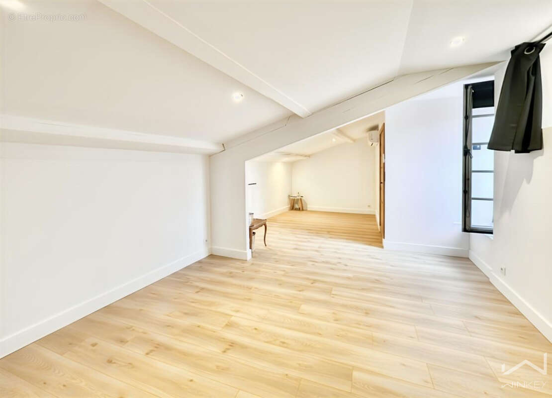 Appartement à SAINT-PAUL-TROIS-CHATEAUX