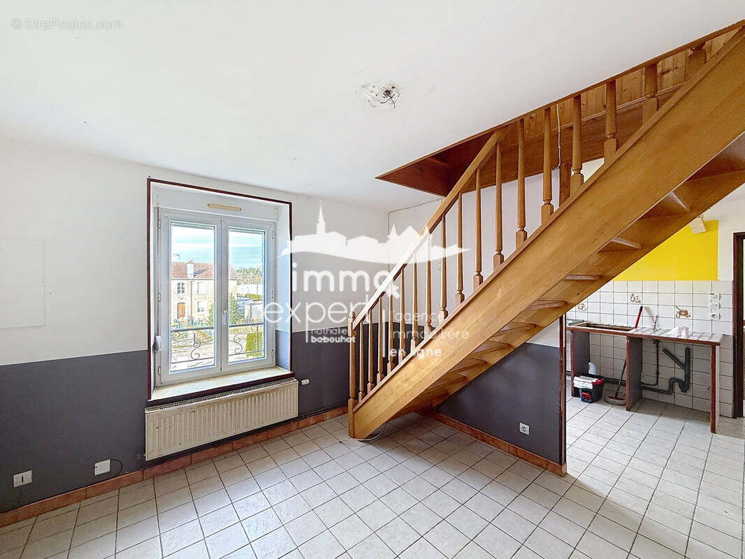 Appartement à MIRECOURT