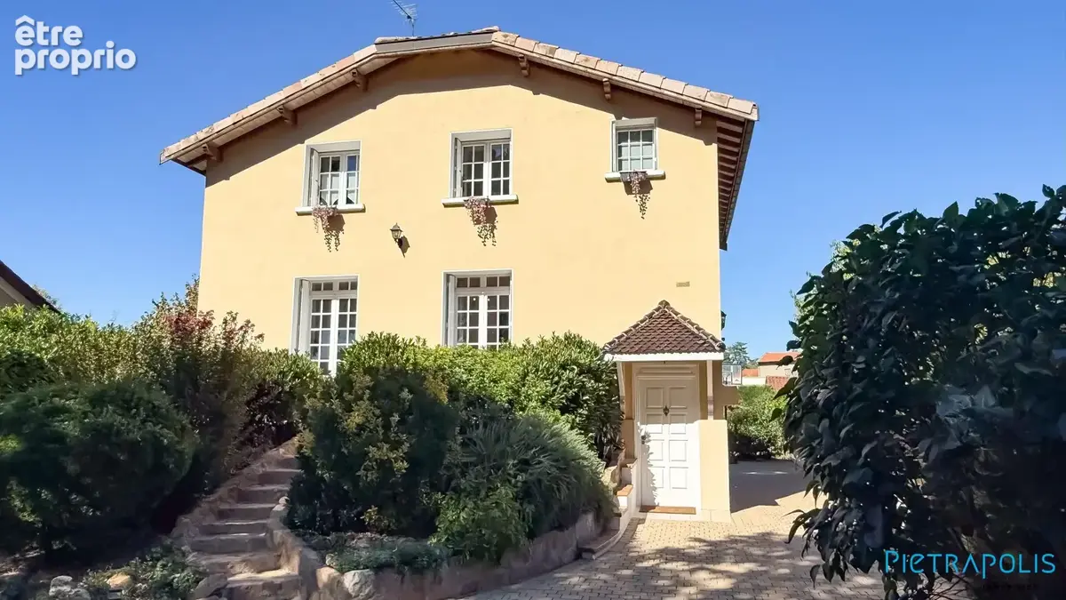 Maison à FLEURIEU-SUR-SAONE