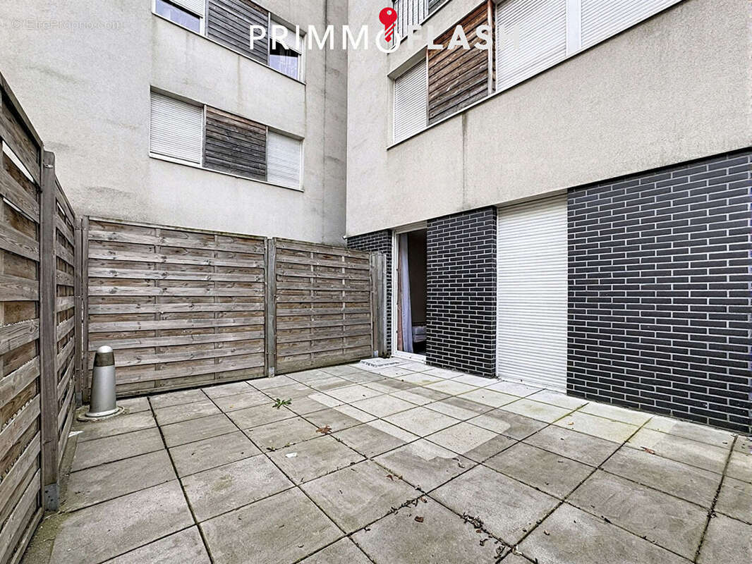 La Courneuve - Superbe 3 pièces de 62,45 m² + 2 grandes terrasses privatives (43,50 m²) + parking - photo 9