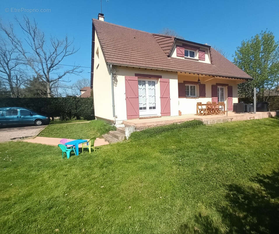 Maison à VERT-EN-DROUAIS