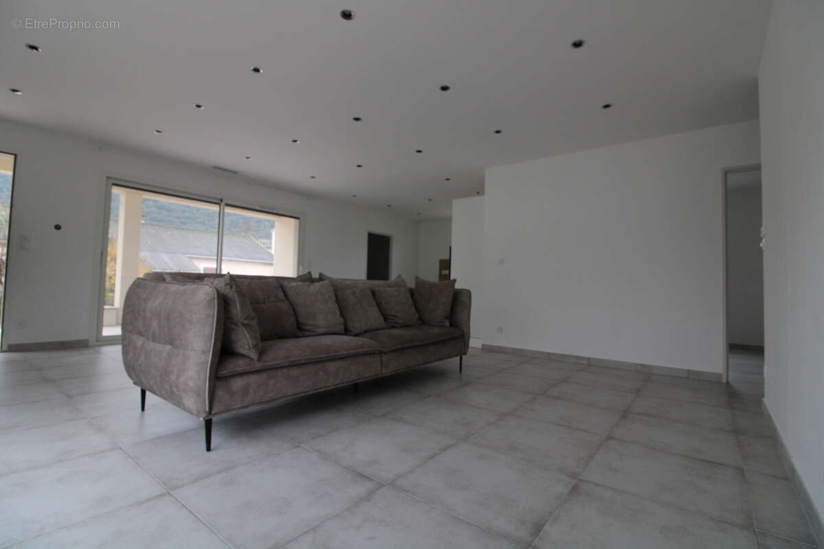 Maison à LES SALLES-DU-GARDON