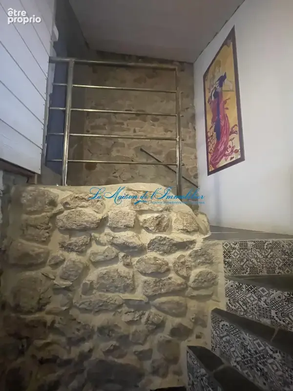ST CHRISTOL LES ALES, maison en pierres F5 avec dépendances, chalet, piscine sur 2482 m2 de terrain avec puit - photo 10