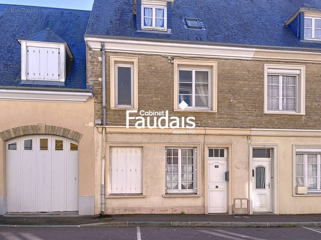 Maison à PERIERS