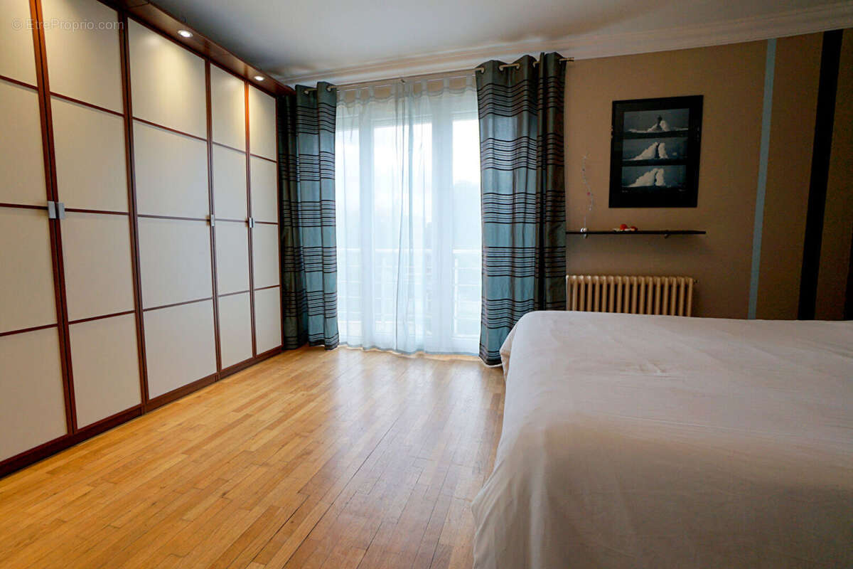 Maison à MEZIERES-SUR-SEINE