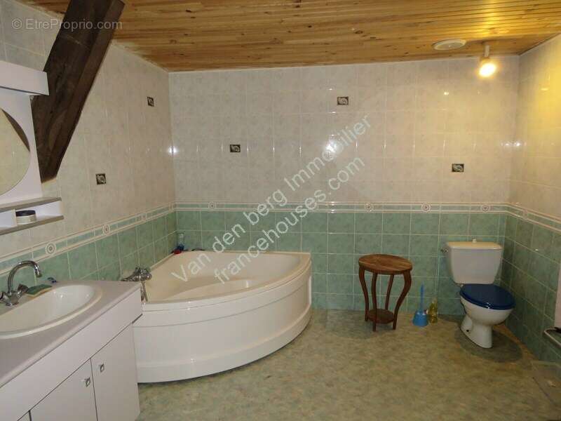 Maison à VARS-SUR-ROSEIX