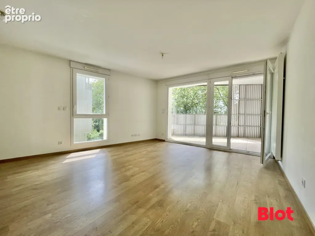 Appartement 3 pièces 59 m² à vendre à Rennes (35700) - photo 2