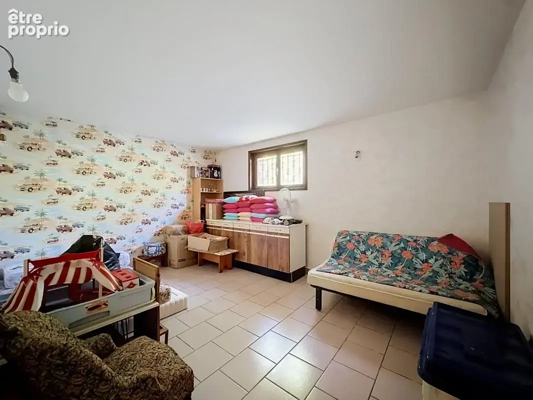 Maison - 6 Chambres - Cave - Garage double - Jardin - Au calme absolu - photo 24