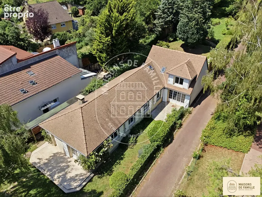 Maison à MAREIL-MARLY