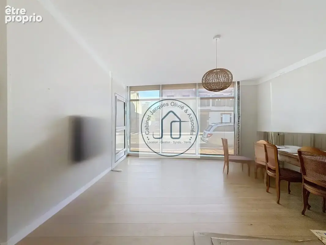 Maison 9 pièces 186 m² à vendre à Portet-Sur-Garonne (31120) - photo 2
