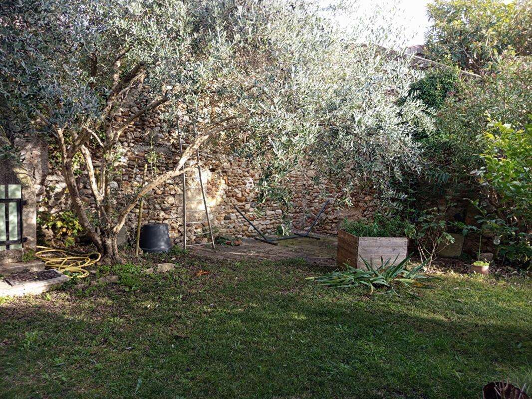 Maison à MALATAVERNE