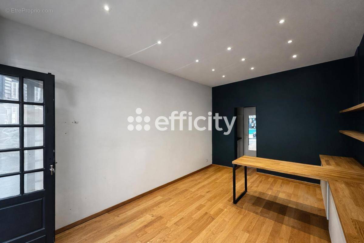 Commerce à PARIS-17E