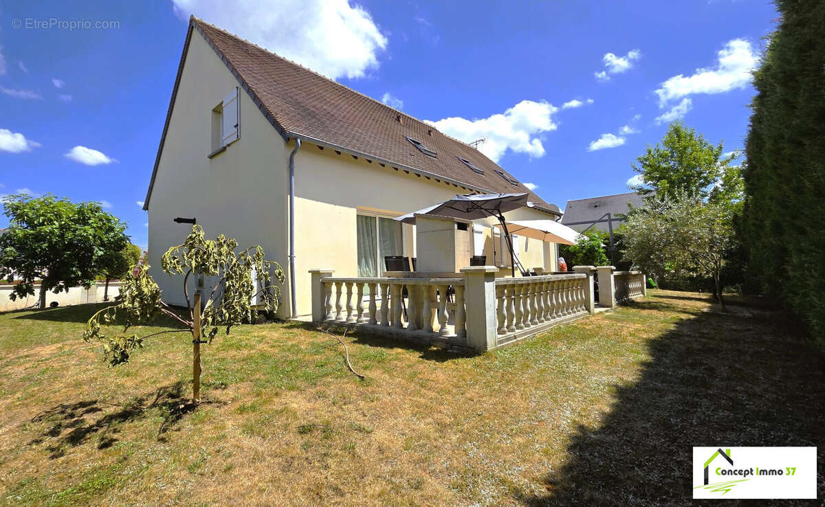 Maison à LA VILLE-AUX-DAMES