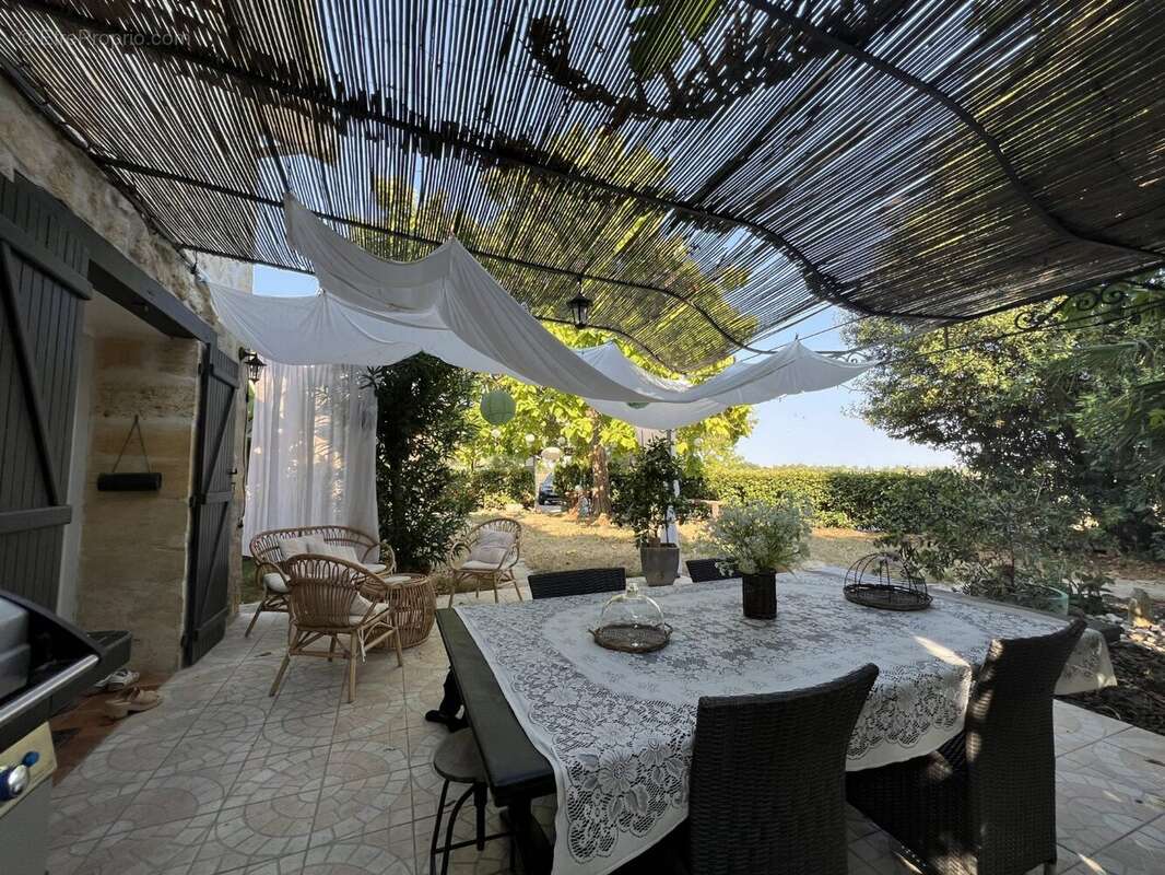 Maison à PAREMPUYRE