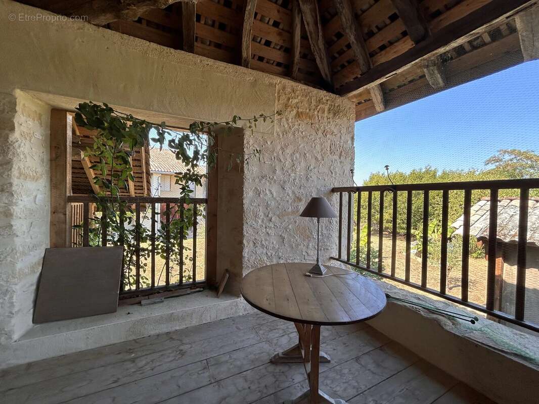 Maison de village T8, garage, grange, piscine sur 3456m² - photo 16