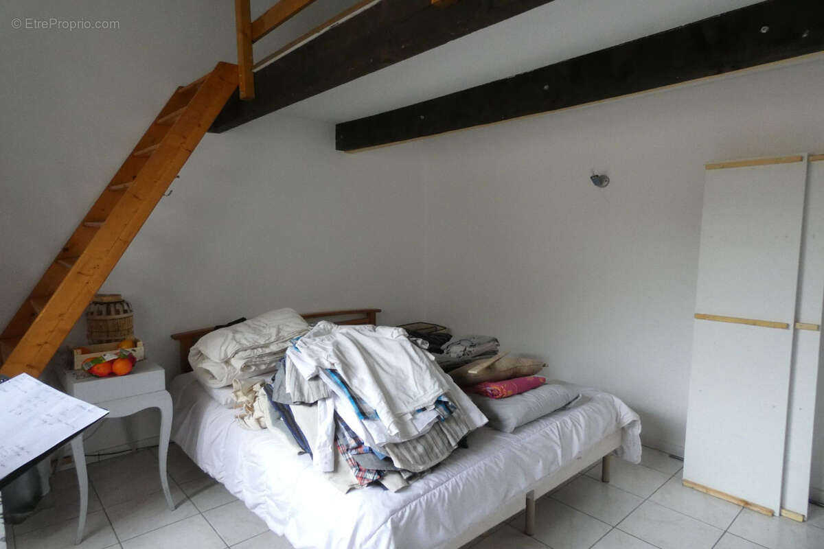 Appartement à LEZIGNAN-CORBIERES