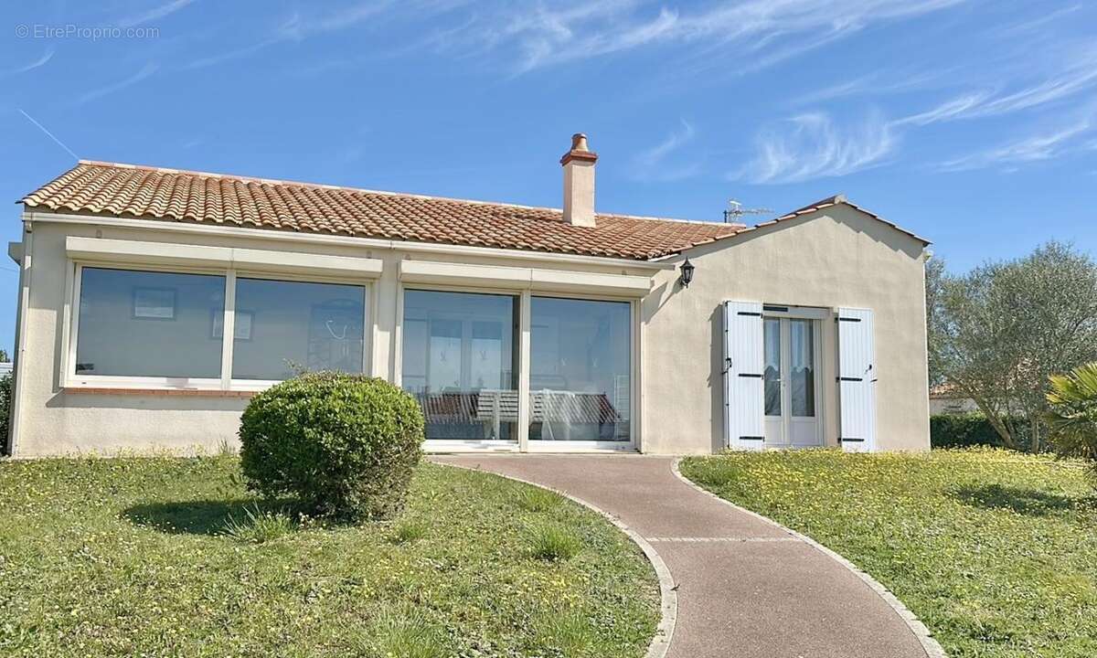 Maison à LONGEVILLE-SUR-MER