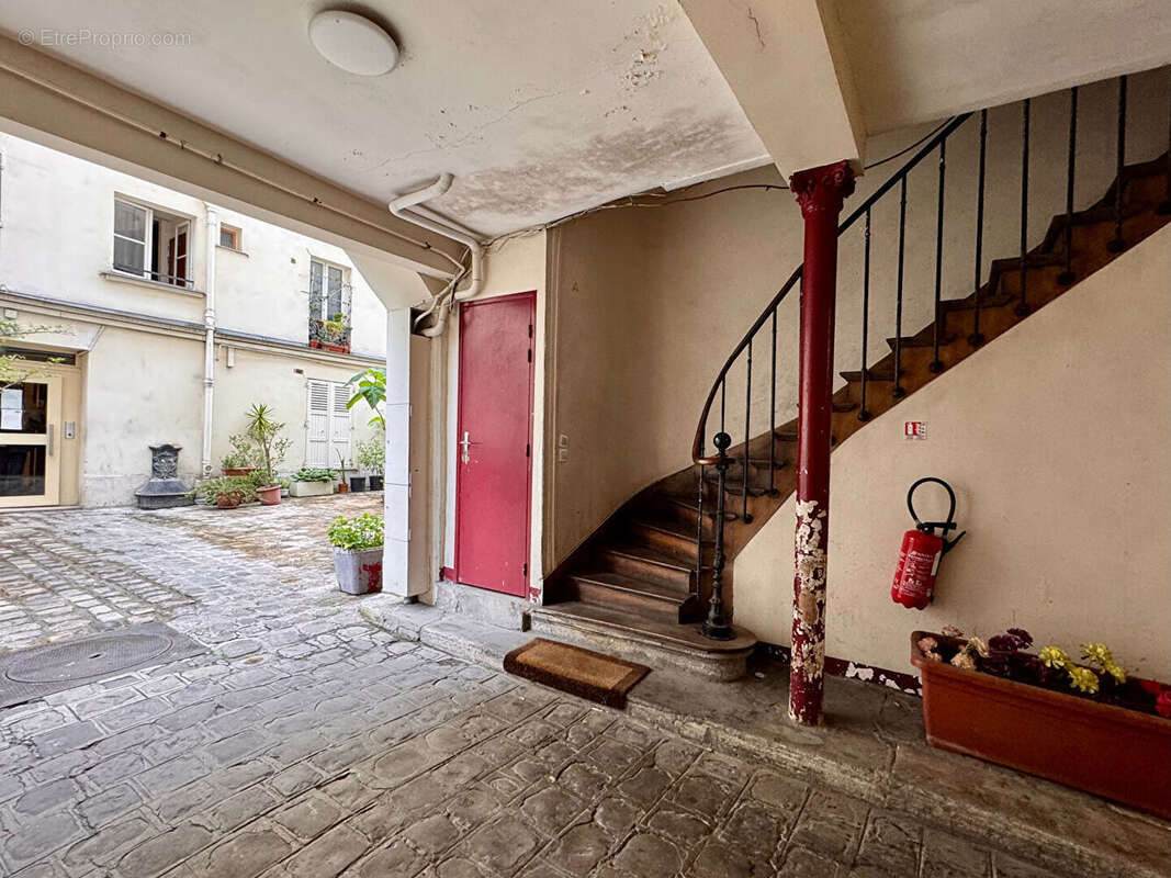 Appartement à PARIS-10E