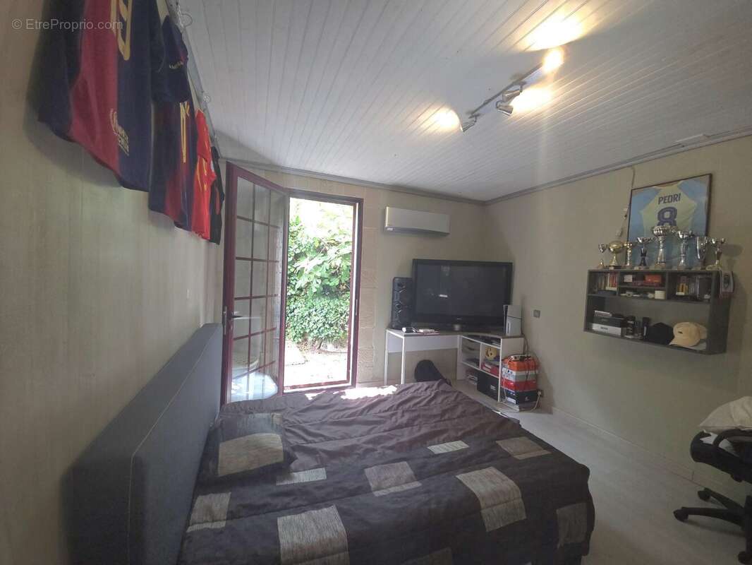 Maison 135 m² à Arveyres  - photo 6