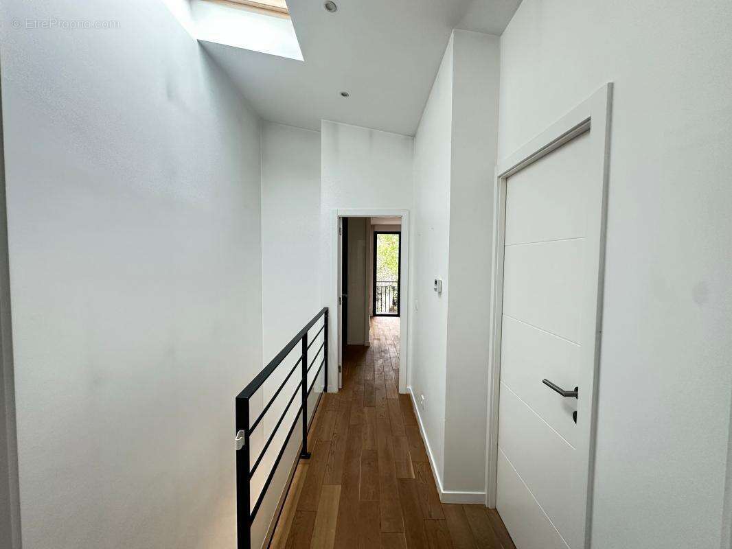 Maison à SAINT-MAUR-DES-FOSSES