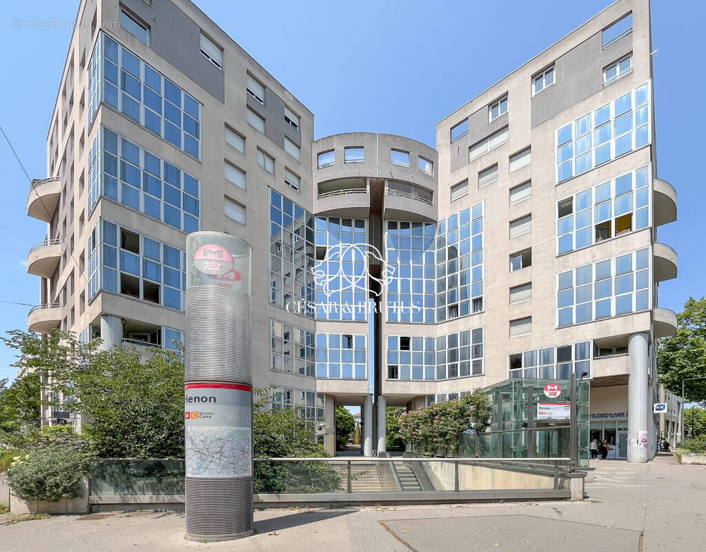 Parking à LYON-4E