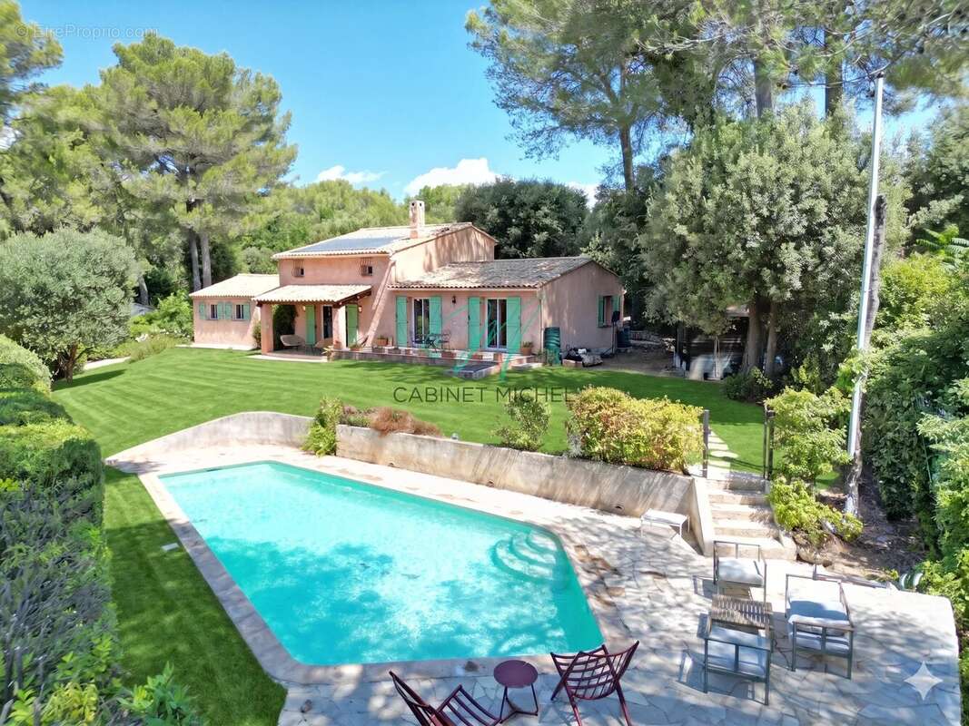 Maison à VALBONNE