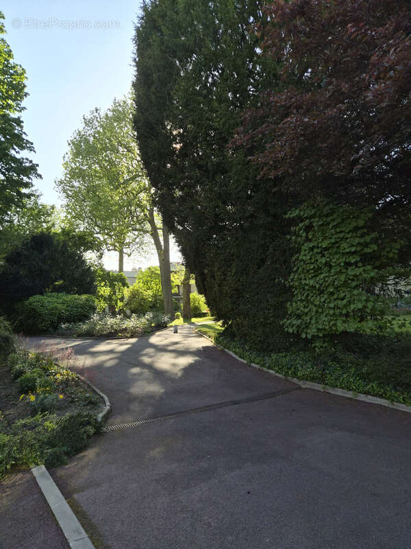 Appartement à SAINT-NOM-LA-BRETECHE