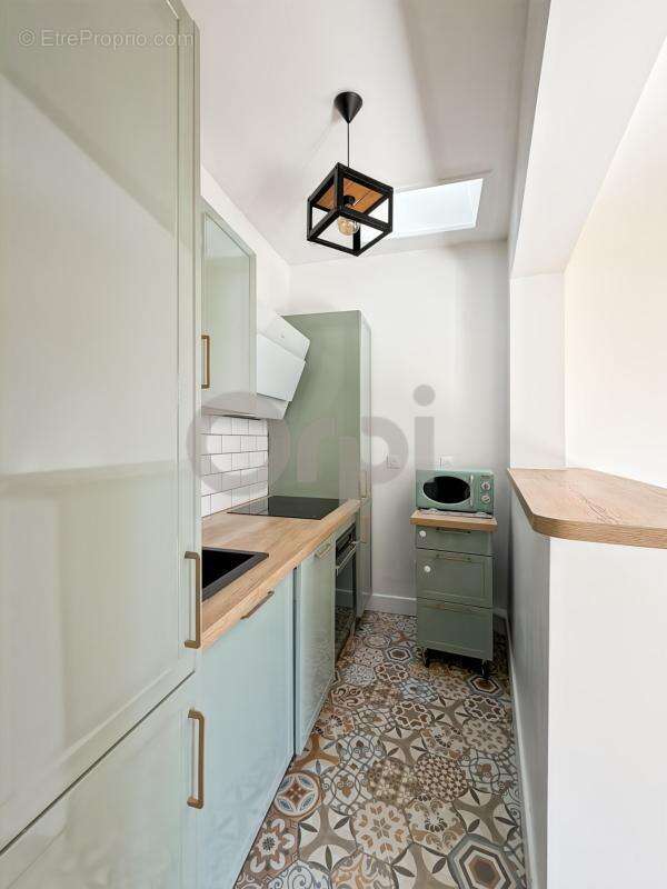 Appartement à PARIS-20E