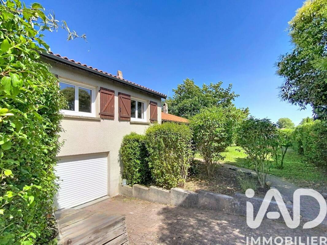 Photo 1 - Maison à TOURNEFEUILLE