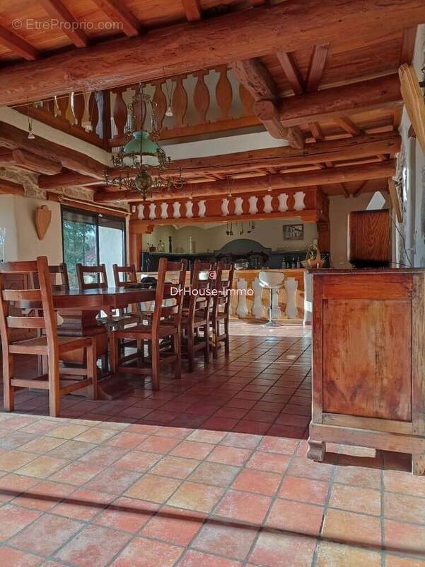 Maison à LES MARTYS