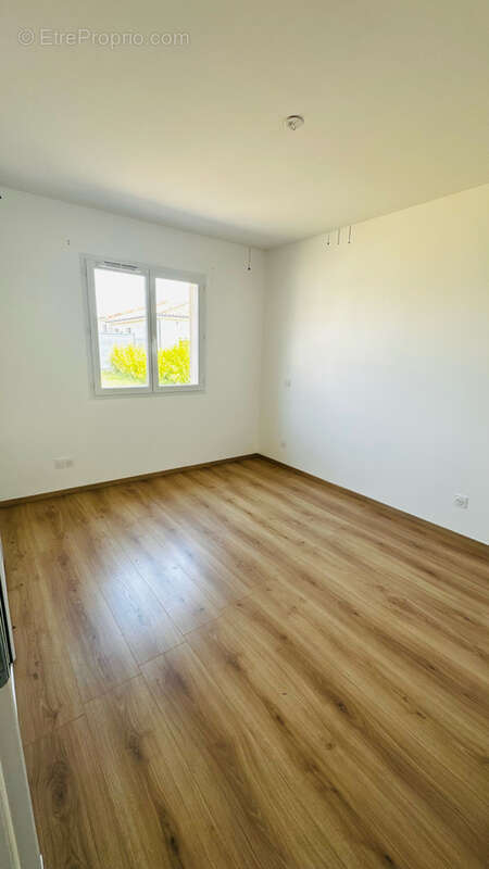 Maison récente T4 avec jardin de 990 m2 - photo 14