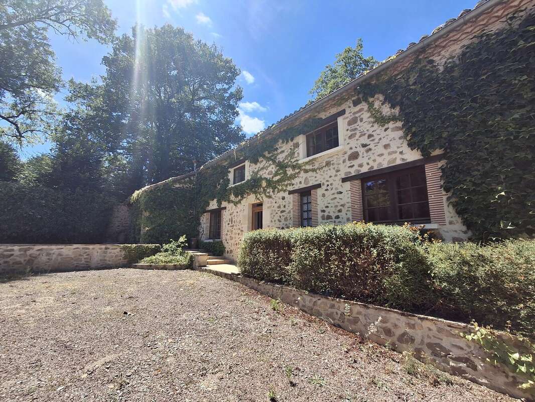 Magnifique exploitation agricole de 55 ha comprenant 2 maisons et plusieurs dépendances - photo 7