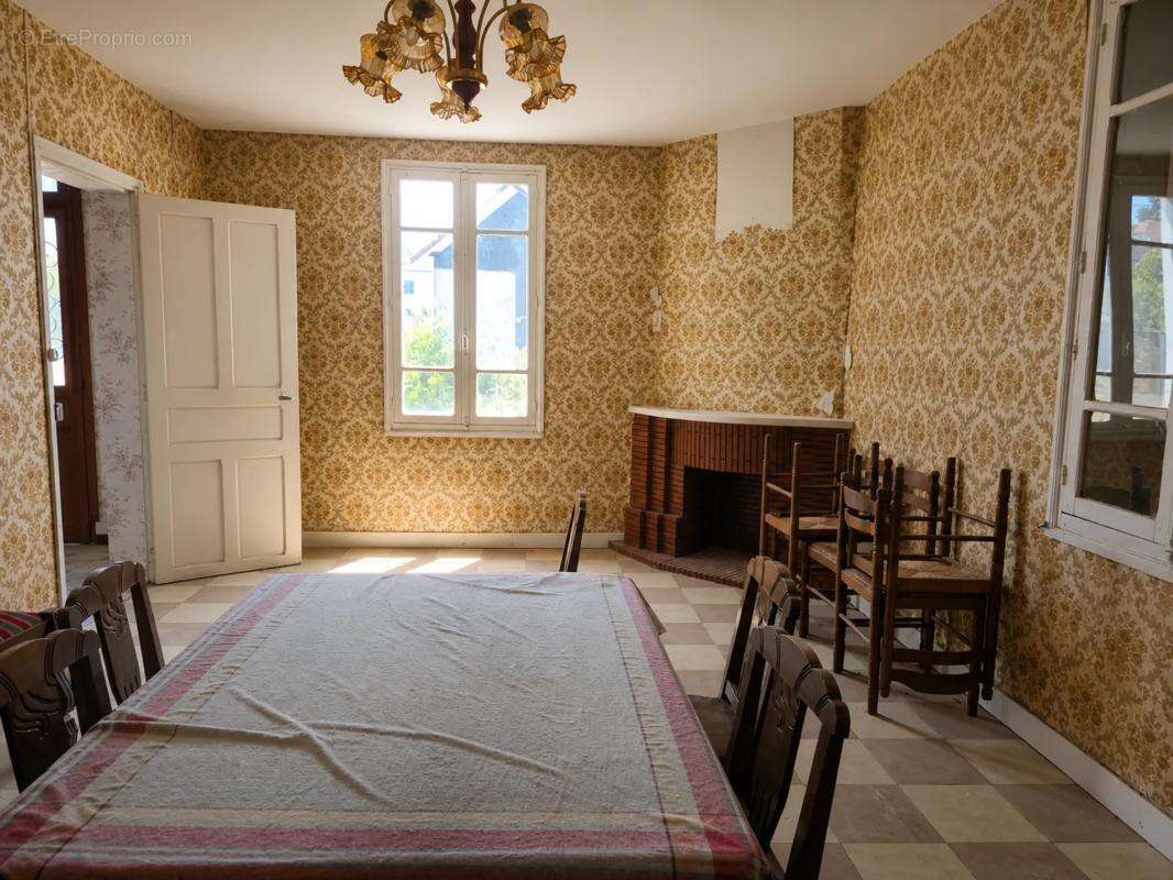 Maison de 7 pièces de 160 m² à Serres-Sainte-Marie - photo 2