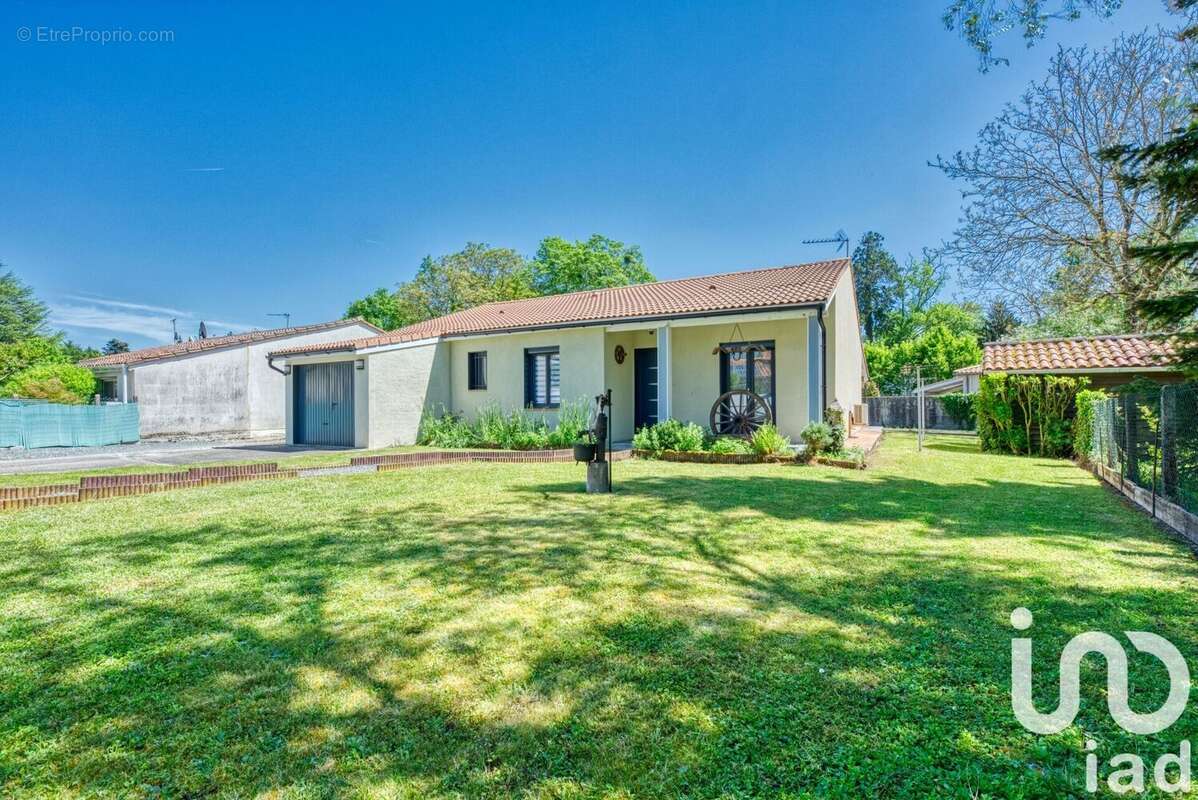 Photo 2 - Maison à VILLENAVE-D&#039;ORNON