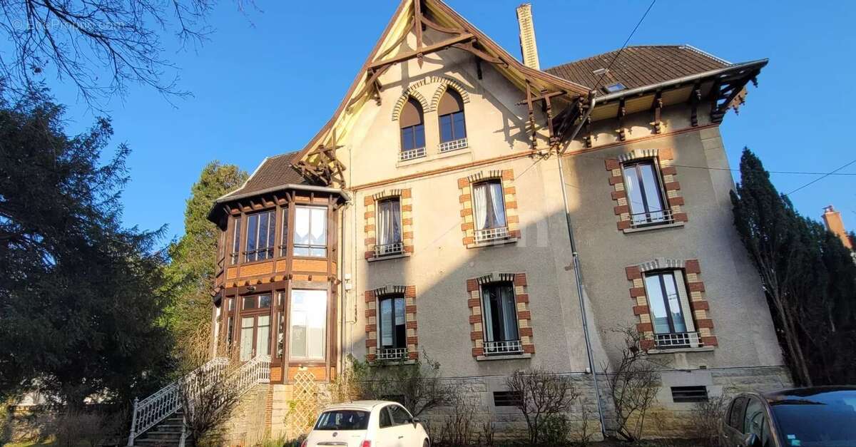 Appartement à LONS-LE-SAUNIER