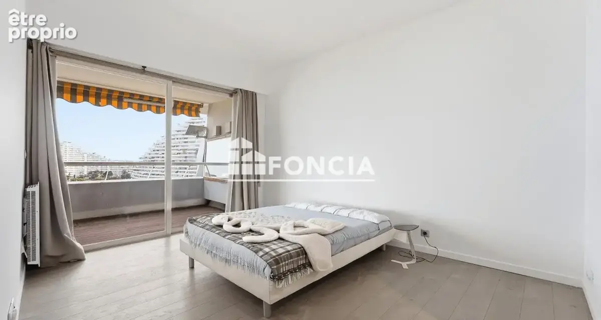Exclusivité – 3 pièces avec vue panoramique mer et port à la Marina Baie des Anges - photo 4