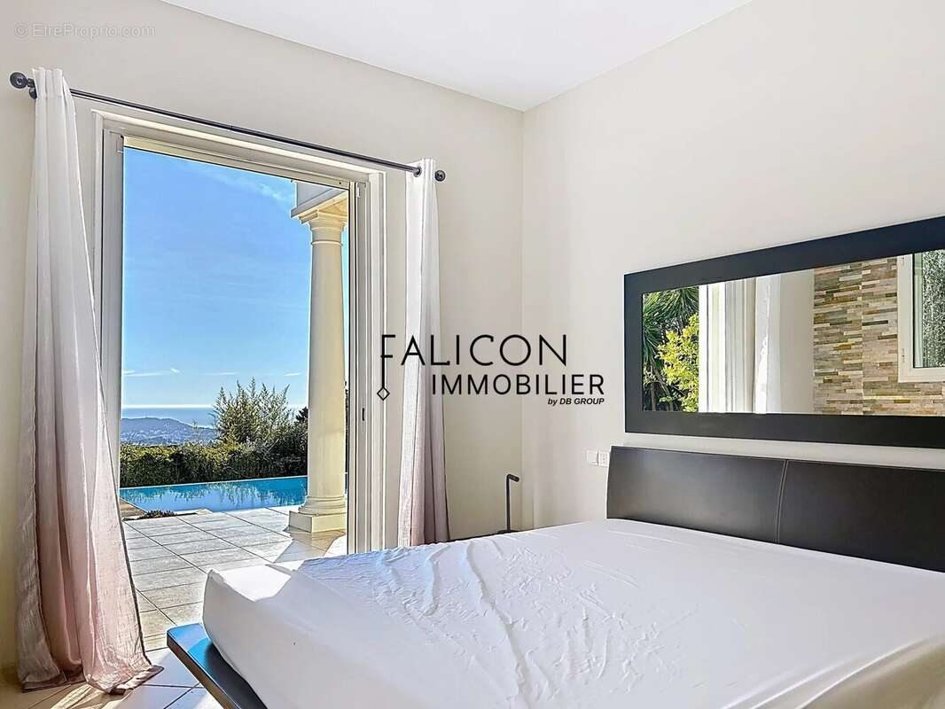 Superbe Villa d'Architecte dans un Domaine Privé sur les Hauteurs de Falicon - photo 21