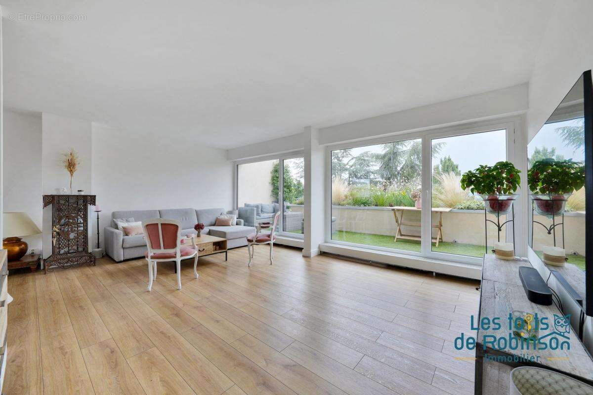 Appartement à VERRIERES-LE-BUISSON