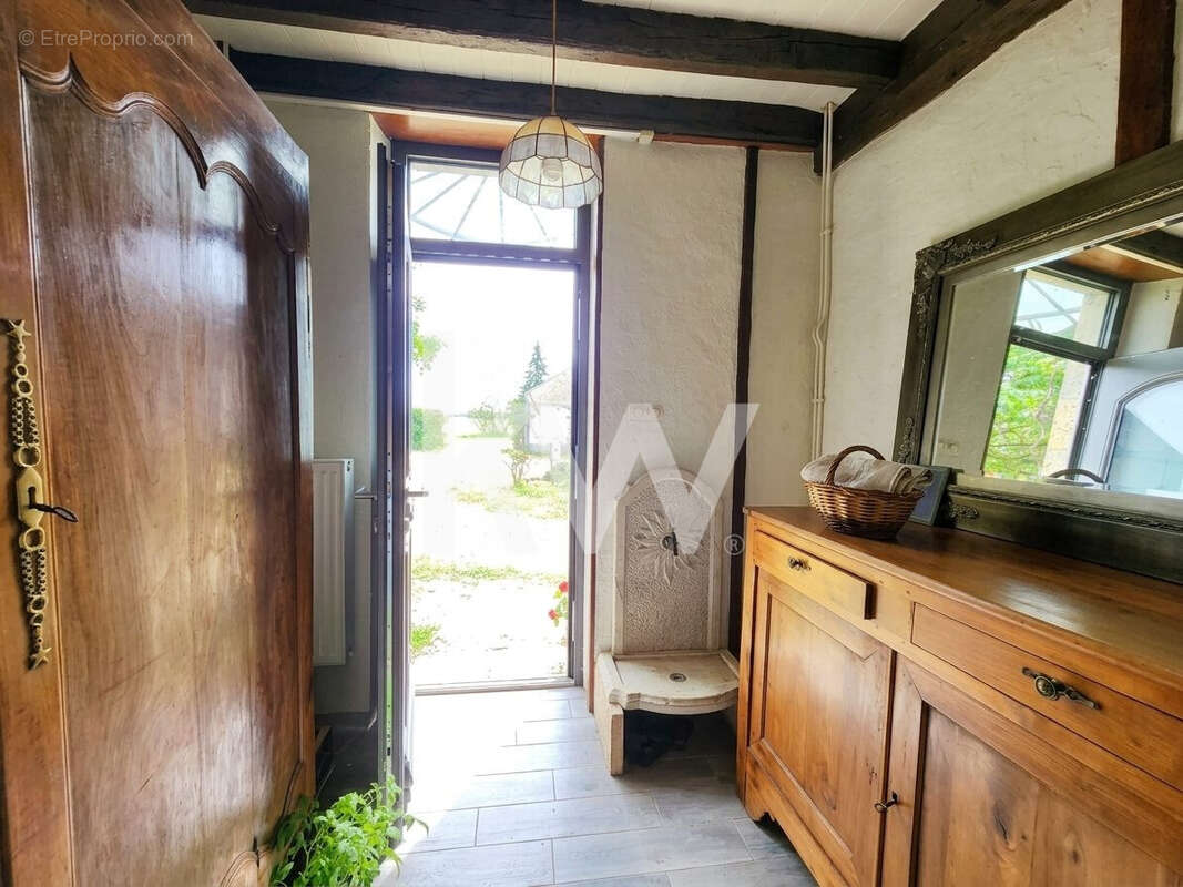 Maison 307 m² à Ouvrouer-Les-Champs  - photo 5