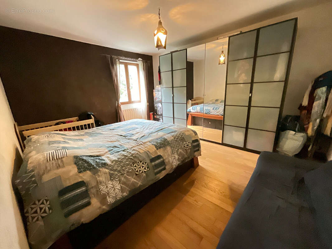 Maison à MAURECOURT