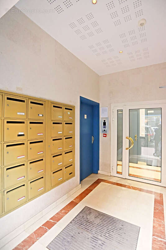 Appartement Montrouge 3 pièces, 2 chambres, balcon , parking et cave. - photo 15
